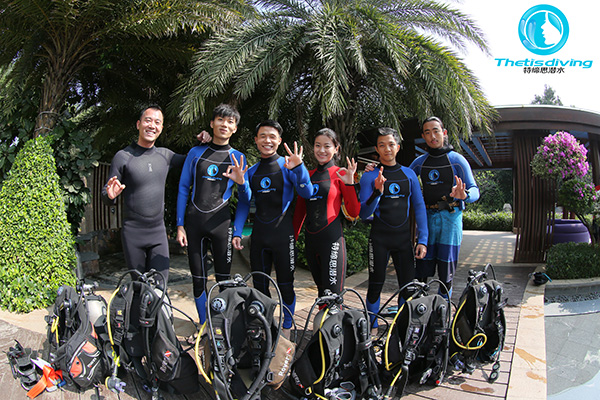 12/12正式上線！PADI 最新課程【休閑潛水員Resort Diver】 丨 一天拿證，潛遍全球